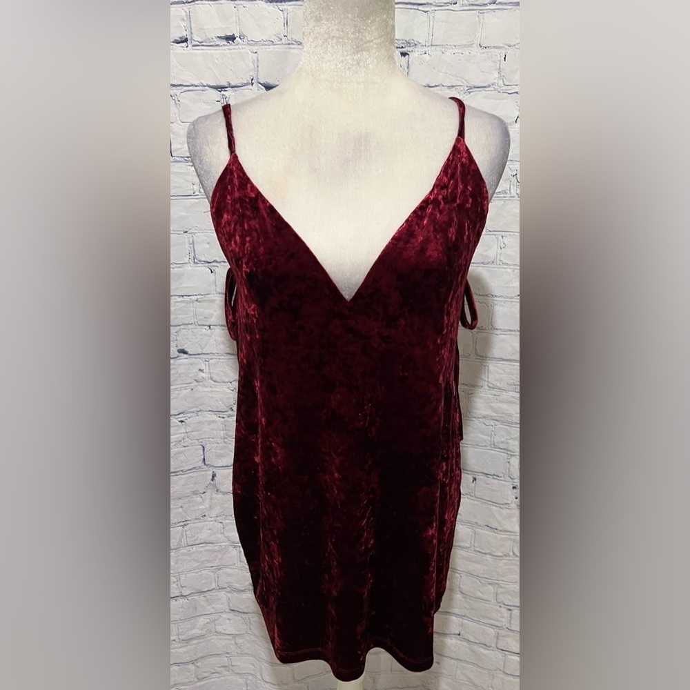 Tobi Womens Medium Red Velvet Strap Lined Mini Dress